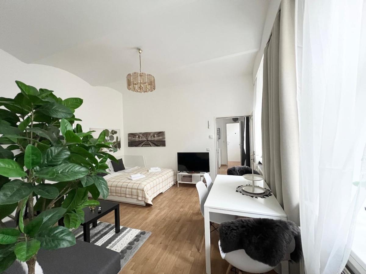 City&Work! Tolles Apartment Fuer Laengere Aufenthalte 1-6 Monate! Viena Exterior foto